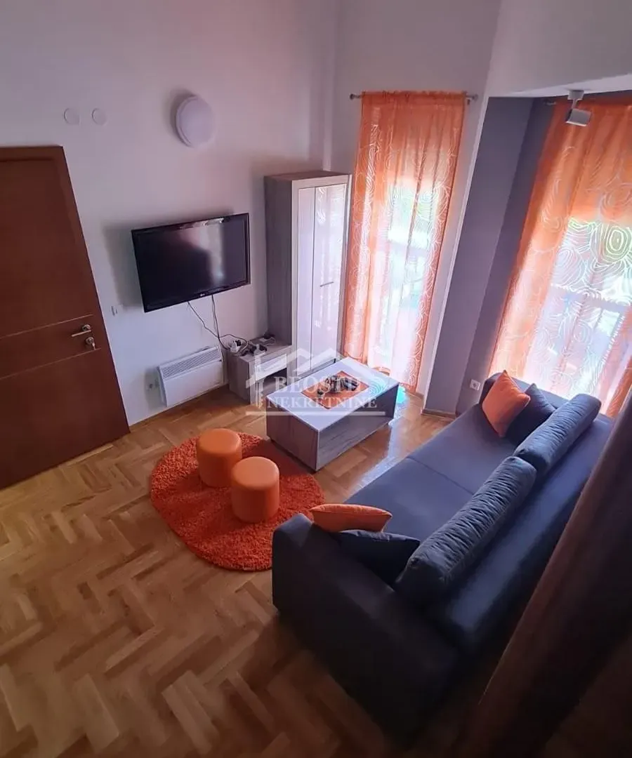 Prodaja, trosoban stan, 39m², Centar, Čajetina