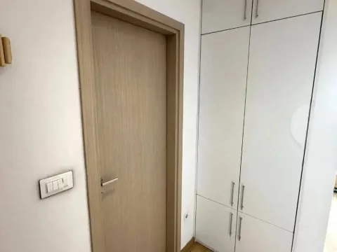 Prodaja, jednosoban stan, 44m², City Kvart, Podgorica - image 8