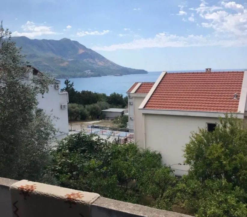 Rent, house, 200m², Bečići, Budva