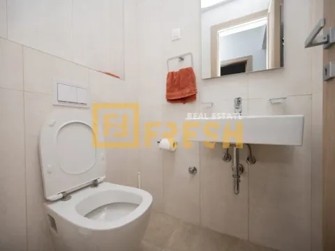Izdavanje, dvosoban stan, 71m², Master Kvart, Podgorica - image 15