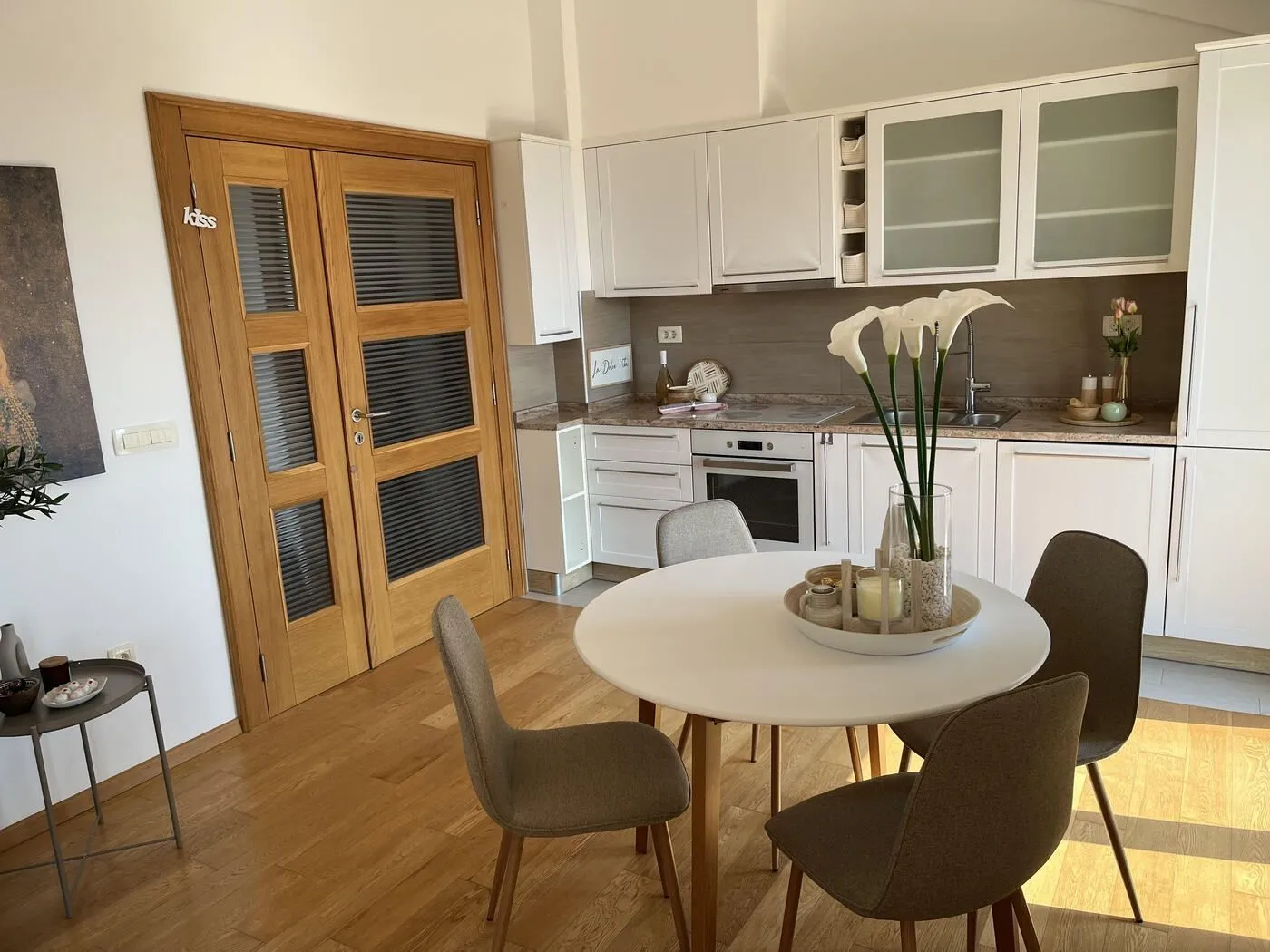 Prodaja, trosoban stan, 99m², Kalimanj, Tivat