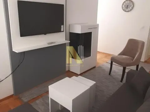 Izdavanje, dvosoban stan, 34m², Socijalno, Novi Sad Sve Podlokacije