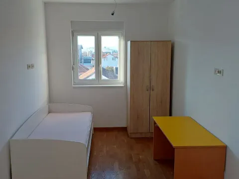 Izdavanje, dvosoban stan, 70m², Zabjelo, Podgorica - image 9