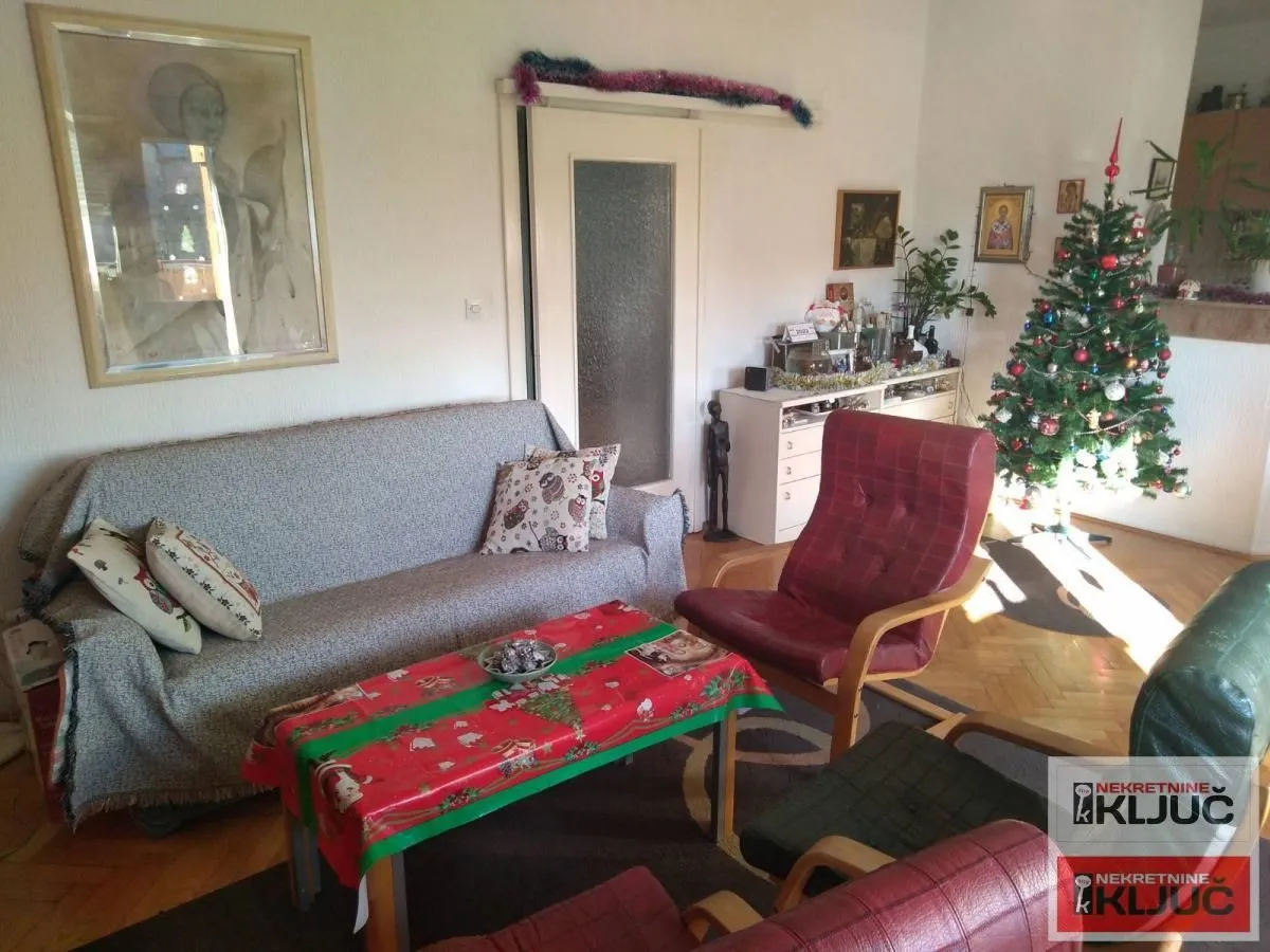 Prodaja, trosoban stan, 79m², Bulevar Oslobodjenja, Novi Sad Sve Podlokacije