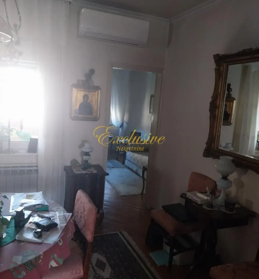 Sale, four bedroom apartment, 105m², Stari Grad, Beograd