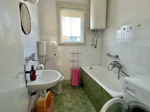 Izdavanje, trosoban stan, 107m², Masline, Podgorica - image 9