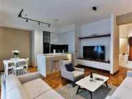 Rent, two bedroom apartment, 76m², Bečići, Budva - image 11