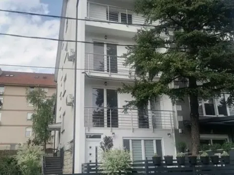 Prodaja,  kuća, 330m2, Centar, Beograd