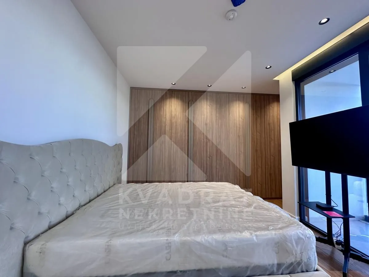 Rent, house, 230m², Gornja Gorica, Podgorica