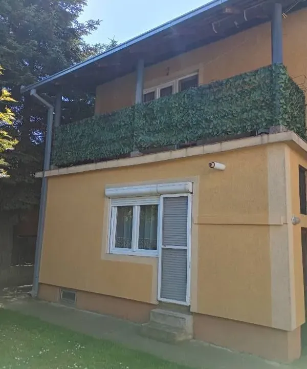 Prodaja, kuća, 225m², Surčin (mesto), Surčin