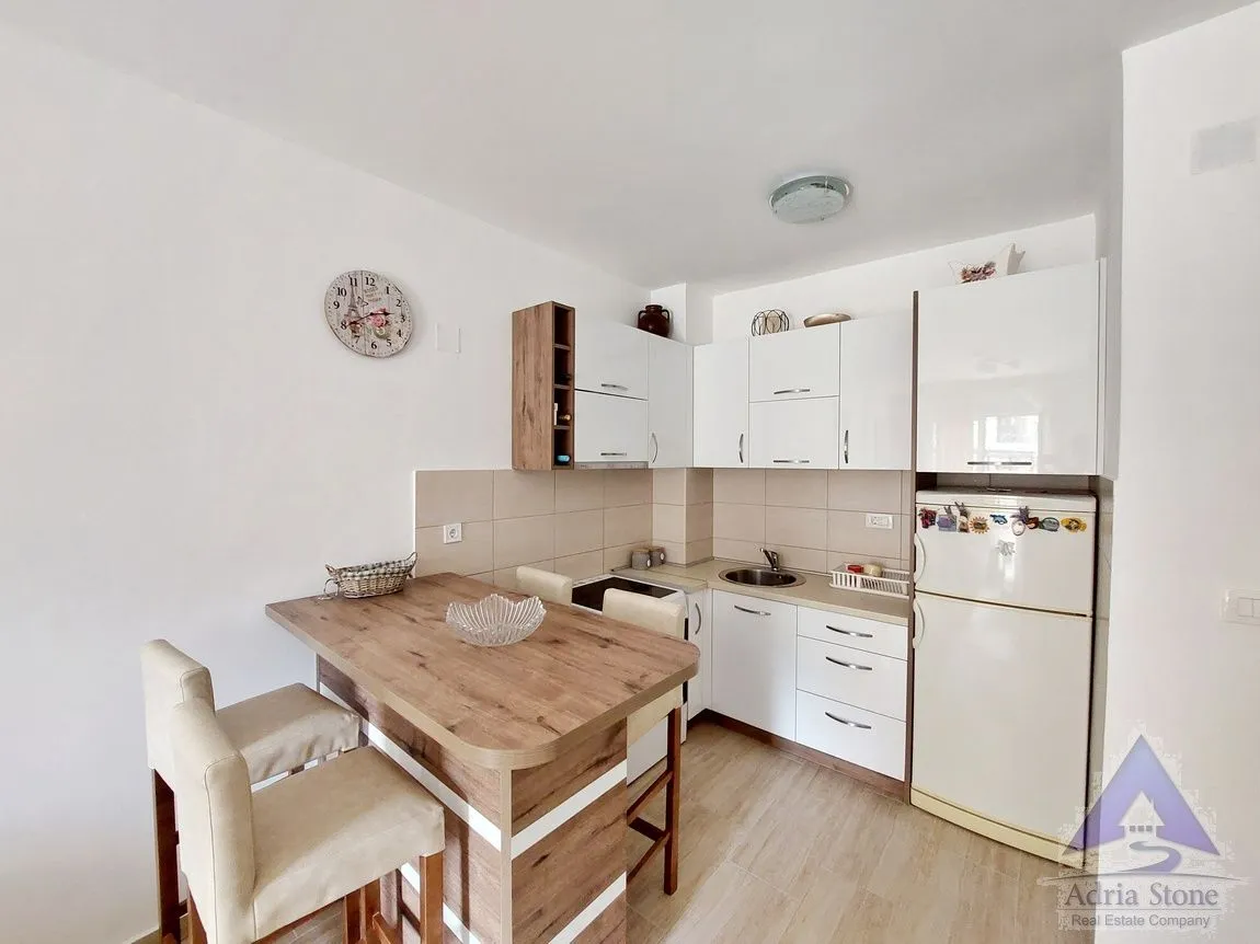 Rent, one bedroom apartment, 45m², Golubovina, Budva
