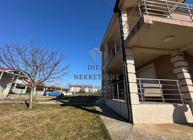 Izdavanje, trosoban stan, 120m², Donja Gorica, Podgorica