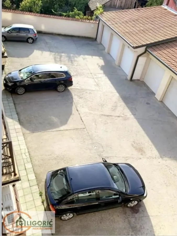 Prodaja, trosoban stan, 79m², Pančevo, Srbija