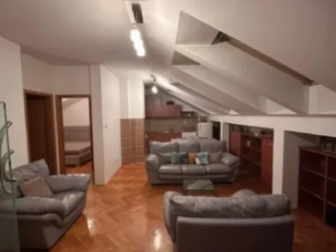 Prodaja, jednosoban stan, 56m², Stari Aerodrom, Podgorica - image 2