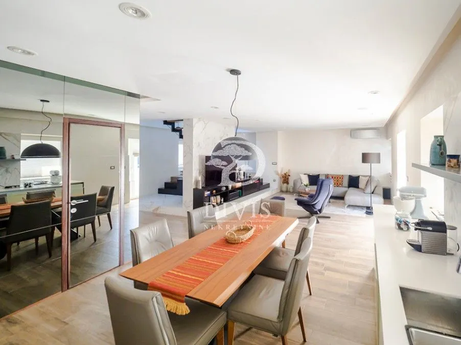 Sale, three bedroom apartment, 158m², Zvezdara Sve Podlokacije, Beograd