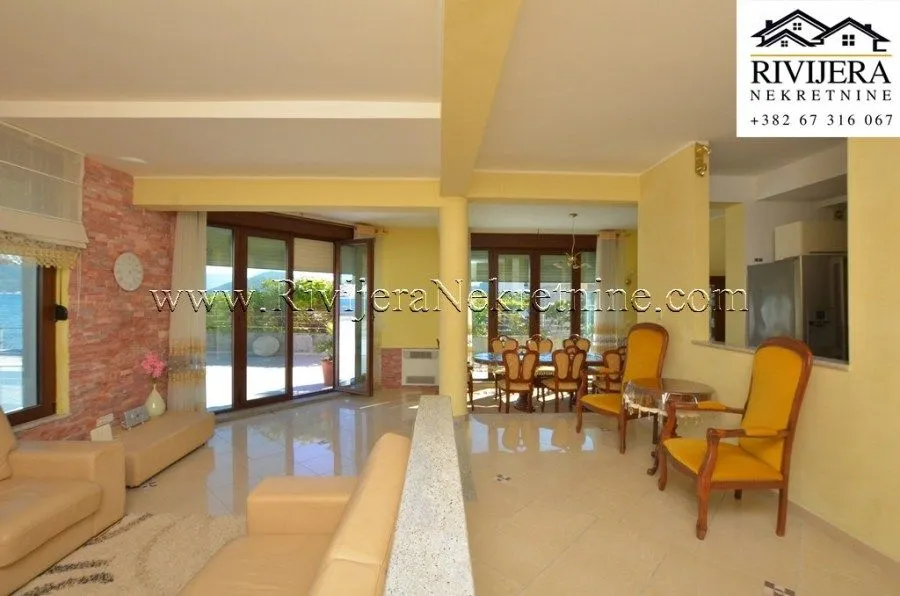 Prodaja, kuća, 245m², Njivice, Herceg Novi