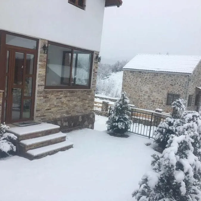 Prodaja, kuća, 290m², Kruševice, Herceg Novi