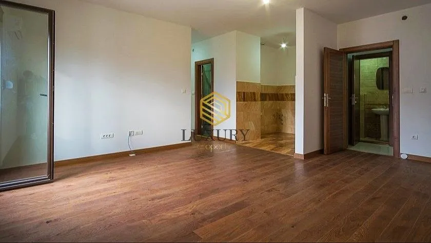 Izdavanje, dvosoban stan, 56m², City Kvart, Podgorica