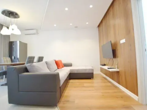 Izdavanje, dvosoban stan, 62m², Centar, Tivat - image 2