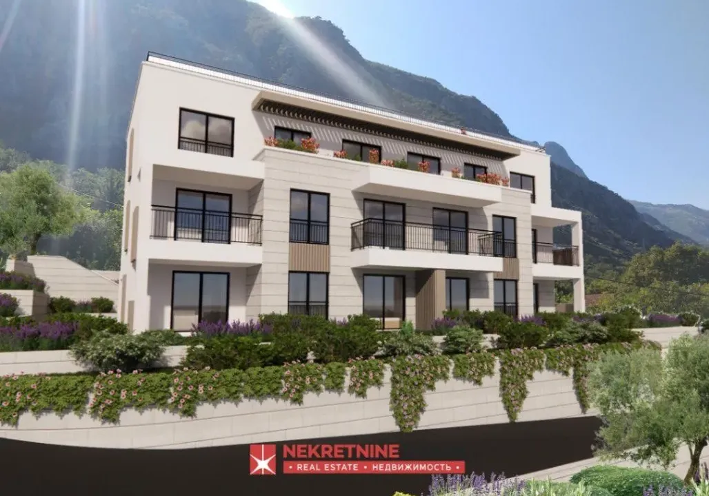 Sale, two bedroom apartment, 98m², Dobrota, Kotor