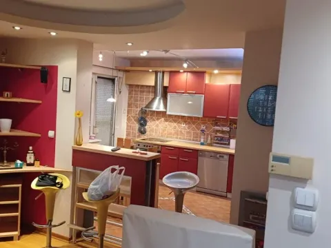 Izdavanje, trosoban stan, 81m², Palilula, Niš - image 5