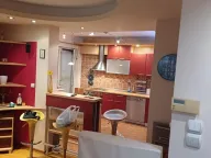 Izdavanje, trosoban stan, 81m², Palilula, Niš - image 5