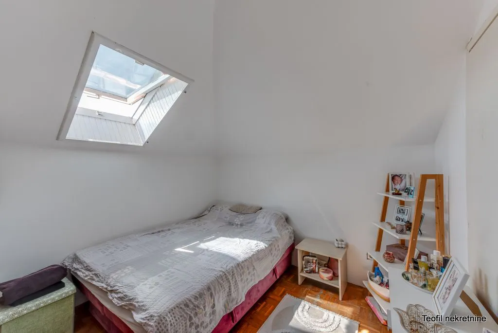 Prodaja, trosoban stan, 105m², Centar, Kruševac