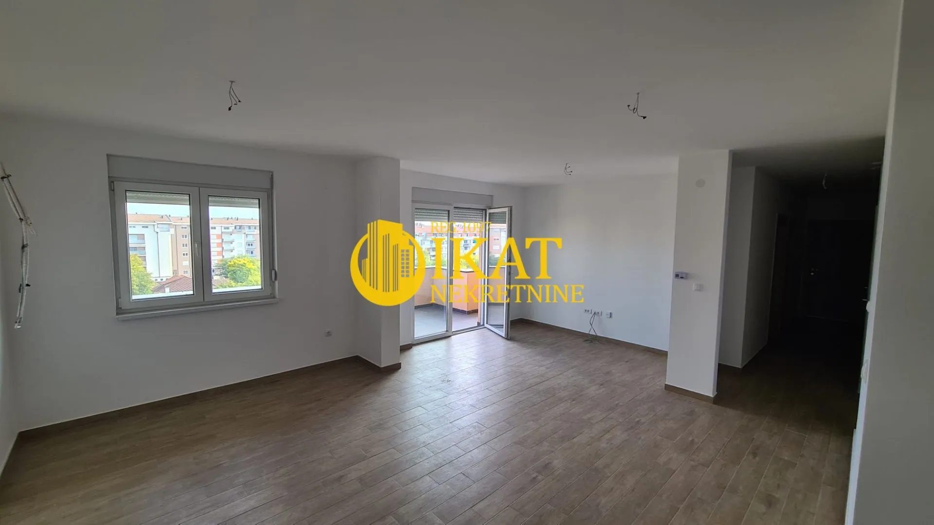 Sale, four bedroom apartment, 95m², Centar, Stara Pazova