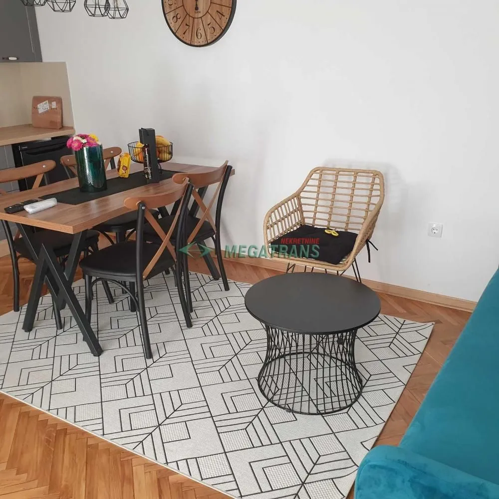 Izdavanje, trosoban stan, 70m², Novi Sad Sve Podlokacije, Novi Sad