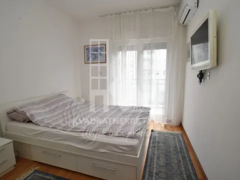 Rent, two bedroom apartment, 75m², City Kvart, Podgorica - image 5