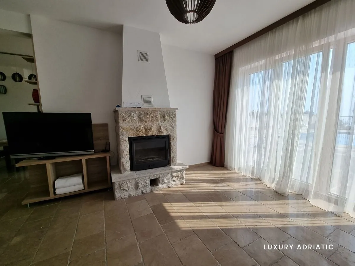 Sale, house, 1000m², Reževići, Budva