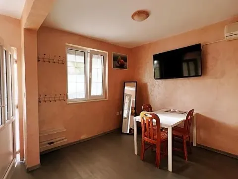Rent, house, 70m², Šušanj, Bar - image 7