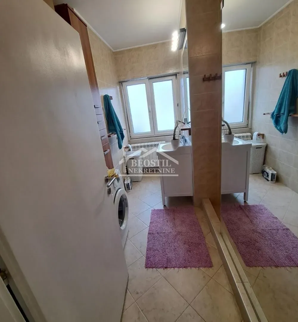 Izdavanje, dvosoban stan, 61m², Novi Beograd Sve Podlokacije, Beograd