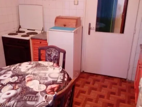 Izdavanje, dvosoban stan, 62m², Centar, Novi Sad - image 4