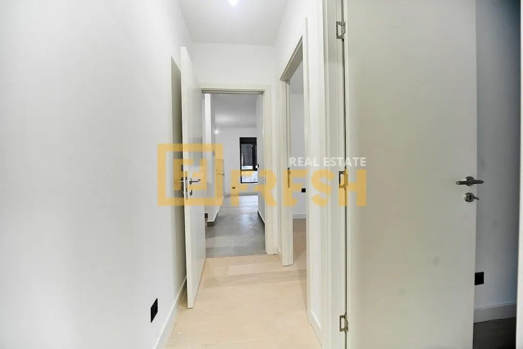 Prodaja, dvosoban stan, 63m², Krivi Most, Podgorica