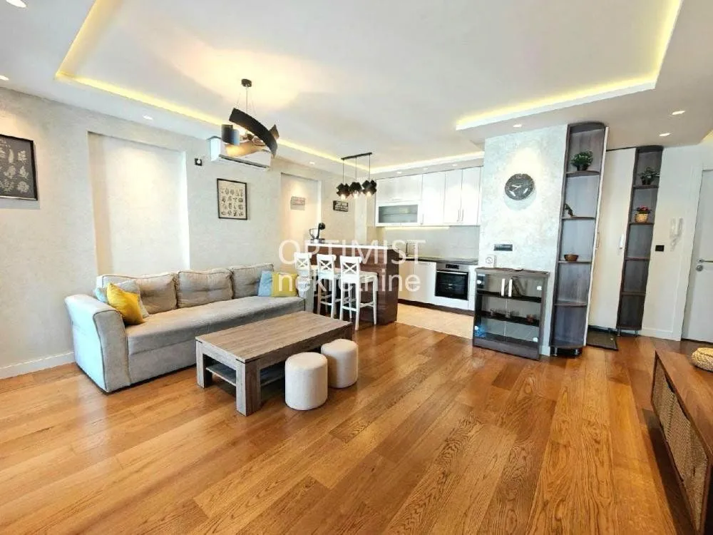 Rent, three bedroom apartment, 56m², Južni Bulevar, Vračar Sve Podlokacije