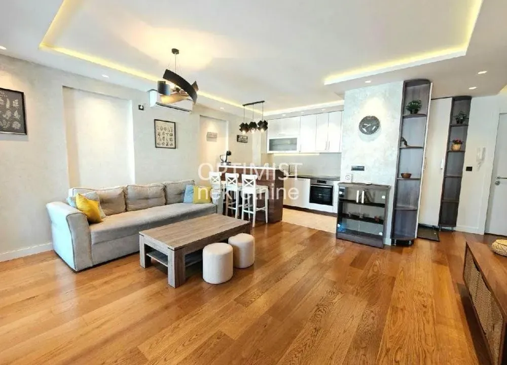 Rent, three bedroom apartment, 56m², Južni Bulevar, Vračar Sve Podlokacije