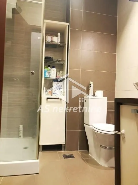 Izdavanje, dvosoban stan, 50m², Kalenić Pijaca, Vračar Sve Podlokacije