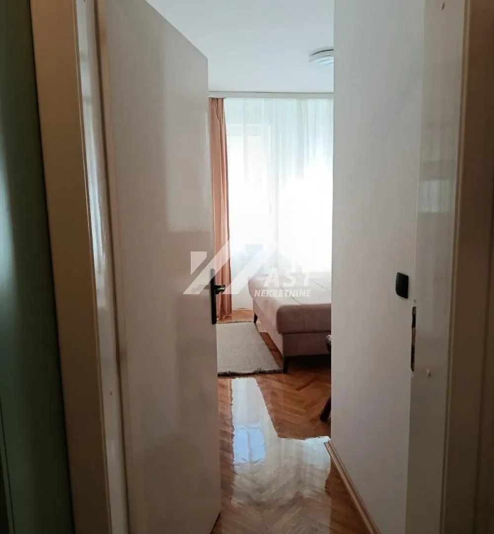 Rent, two bedroom apartment, 47m², Bulevar Oslobodjenja, Novi Sad Sve Podlokacije