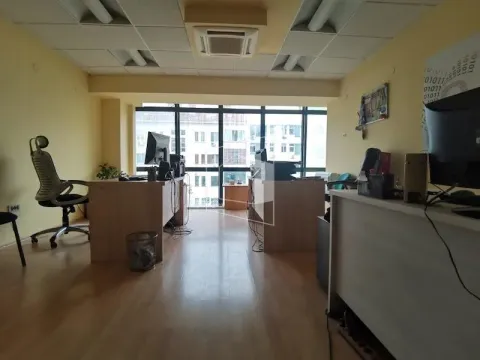 Sale, office space, 535m², Centar, Podgorica - image 9