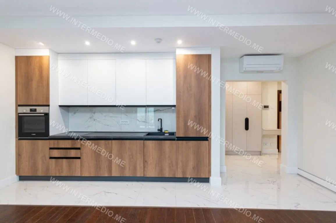 Prodaja, dvosoban stan, 180m², Đenovići, Herceg Novi