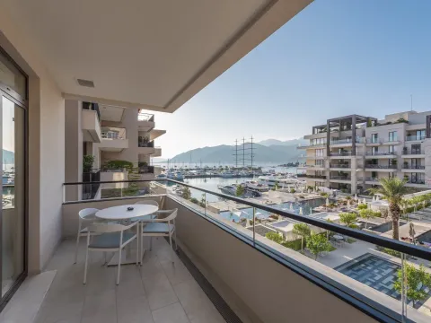 Sale, three bedroom apartment, 228m², Porto Montenegro, Tivat - image 15