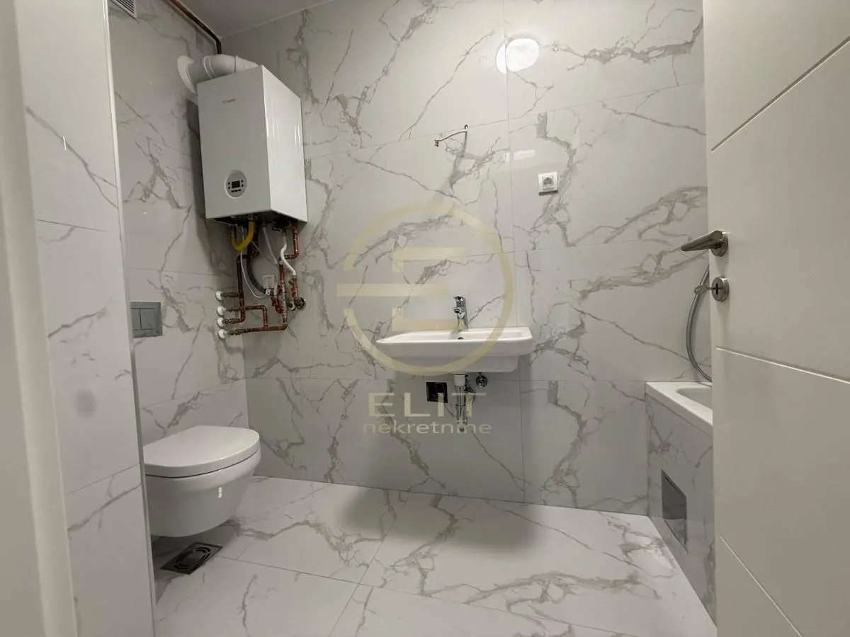 Prodaja, stan, 136m², Bulevar Evrope, Novi Sad Sve Podlokacije