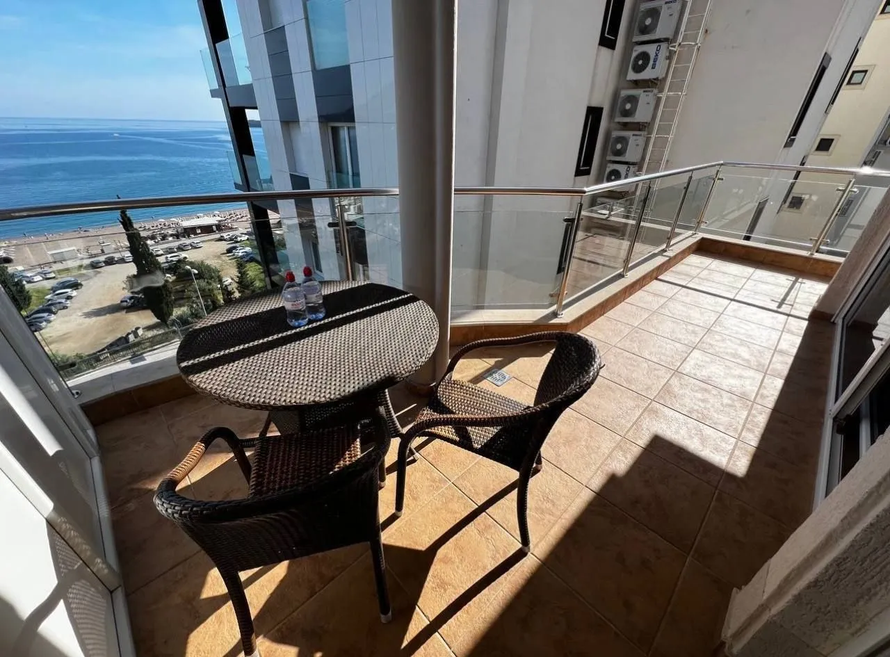 Rent, three bedroom apartment, 183m², Bečići, Budva