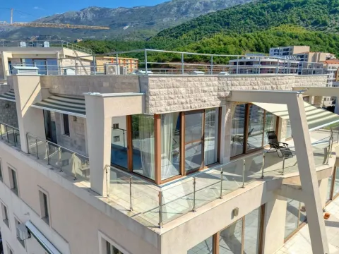 Sale, four bedroom apartment, 199m², Bečići, Budva - image 5