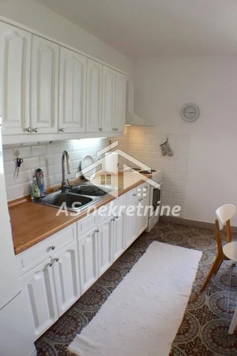 Rent, two bedroom apartment, 54m², Vračar Sve Podlokacije, Beograd