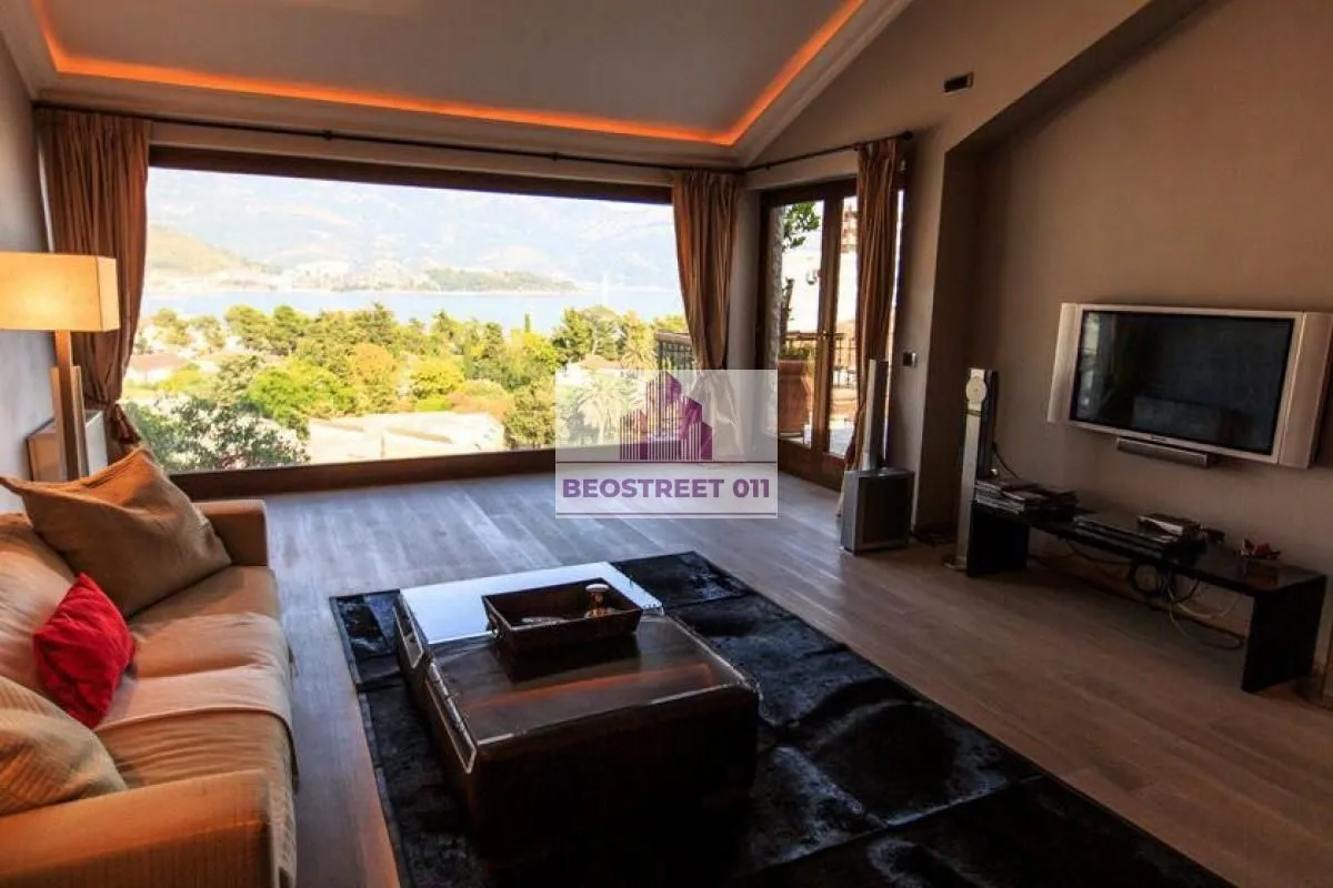 Sale, house, 1200m², Stari Grad, Budva