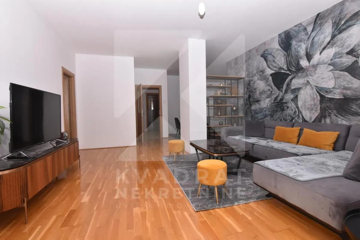 Izdavanje, trosoban stan, 105m², Ljubović, Podgorica