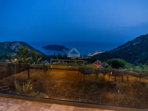 Izdavanje, kuća, 300m², Budva, Crna Gora - image 30