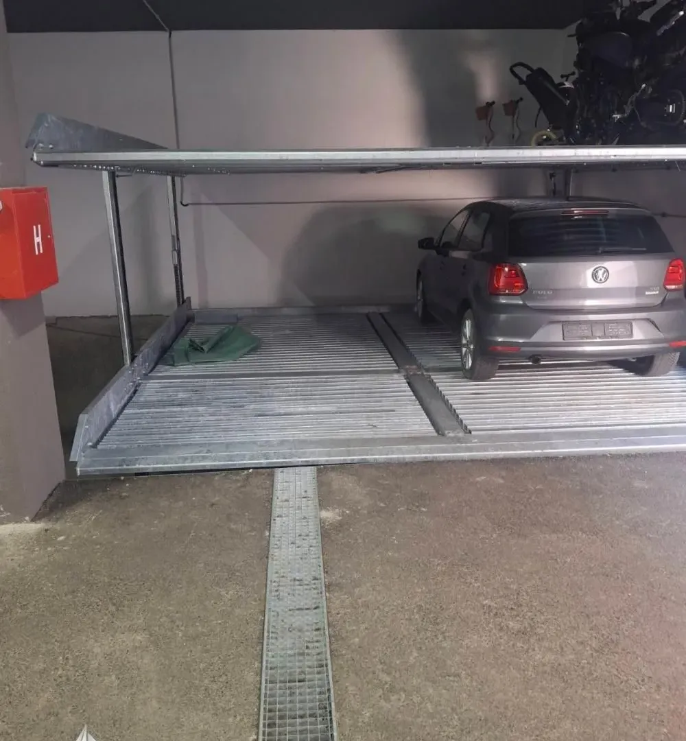 Sale, parking/garage, 12m², Zemun Gornji Grad, Zemun Sve Podlokacije